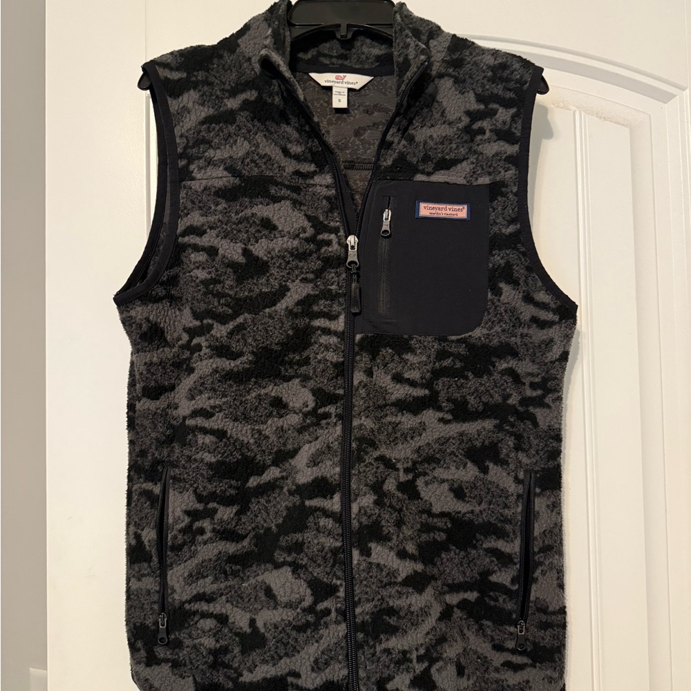 Gray and Black Camouflage Fleece Vest